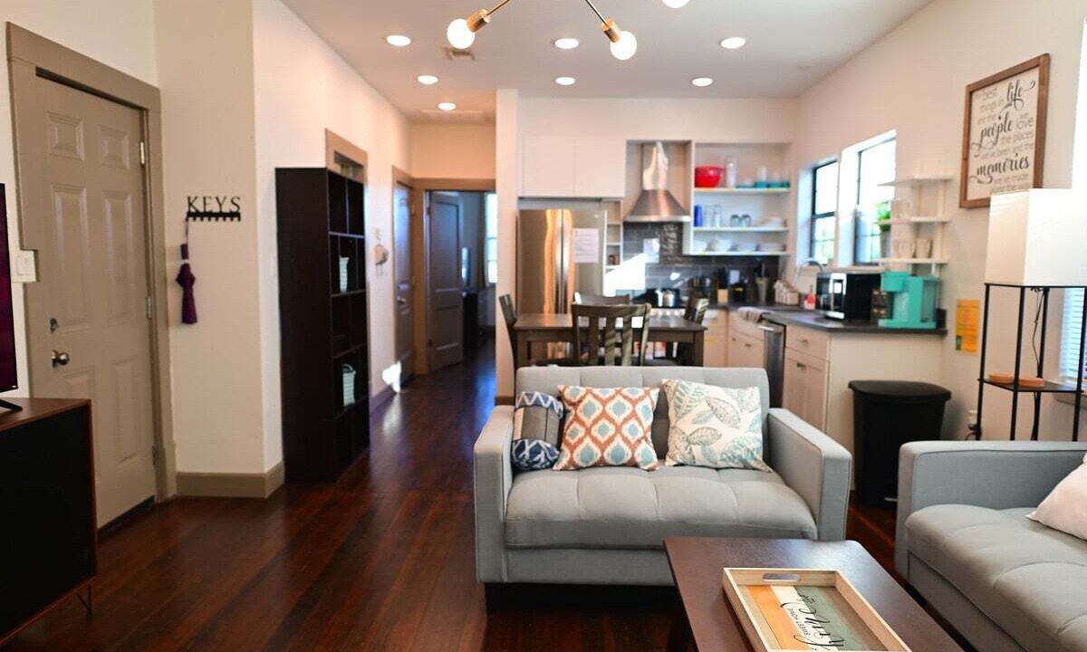 Photo of Livingroom in Midtown