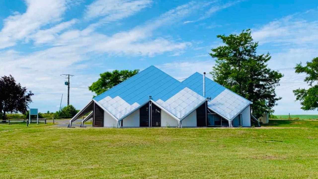 Photo of Buildings in Bures