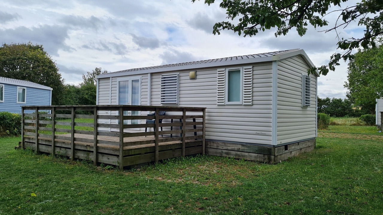 Photo of Buildings in Bures