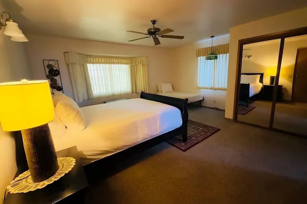 Photo of Bedroom in Willow Creek