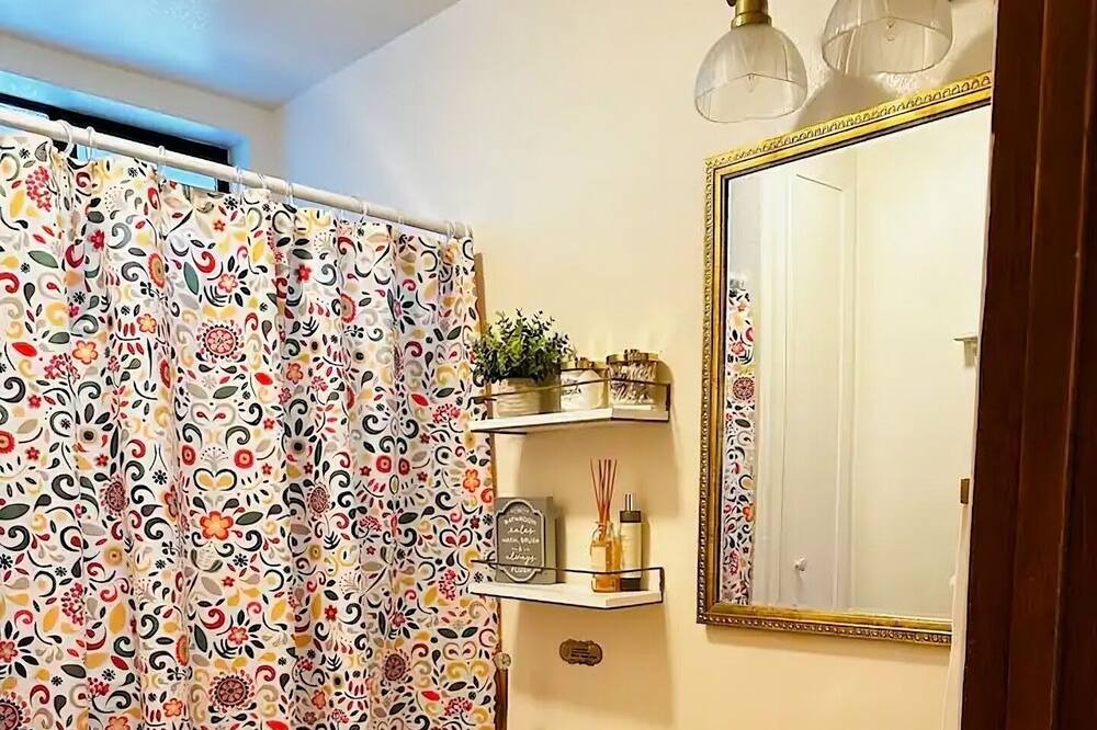 Photo of Bathroom in Willow Creek