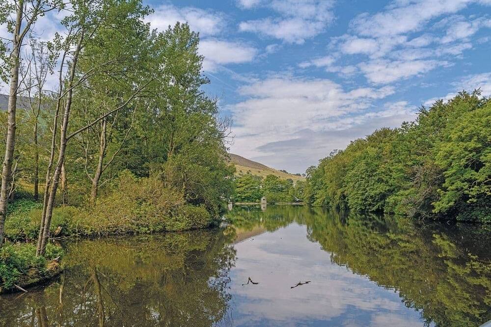 Photo of Others in Saddleworth