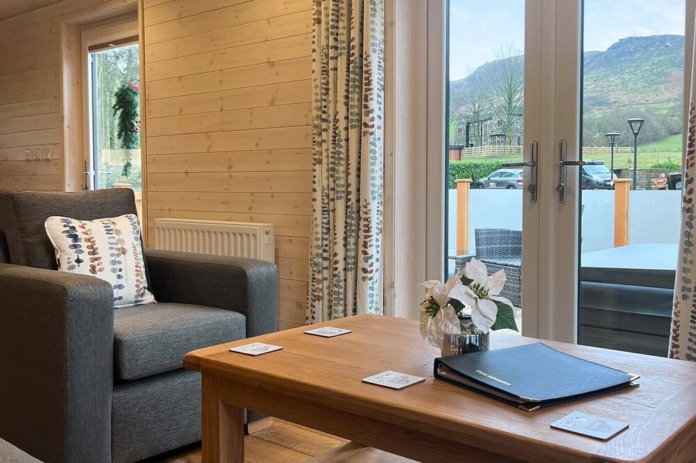 Photo of Others in Saddleworth