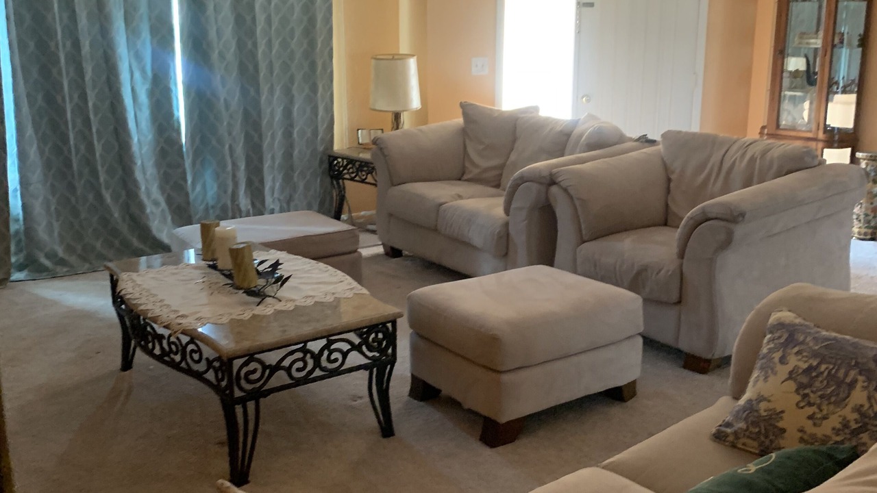Photo of Livingroom in Golden Gate