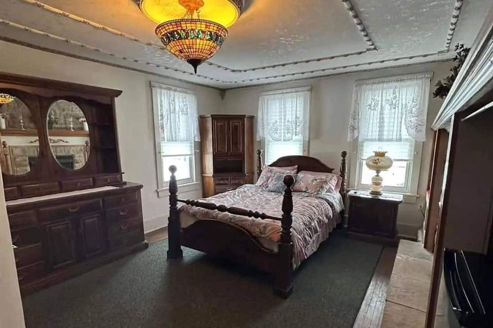 Photo of Bedroom in Patton