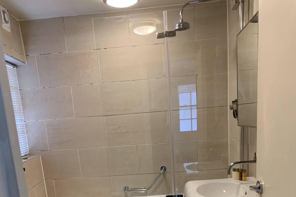 Photo of Bathroom in Islington