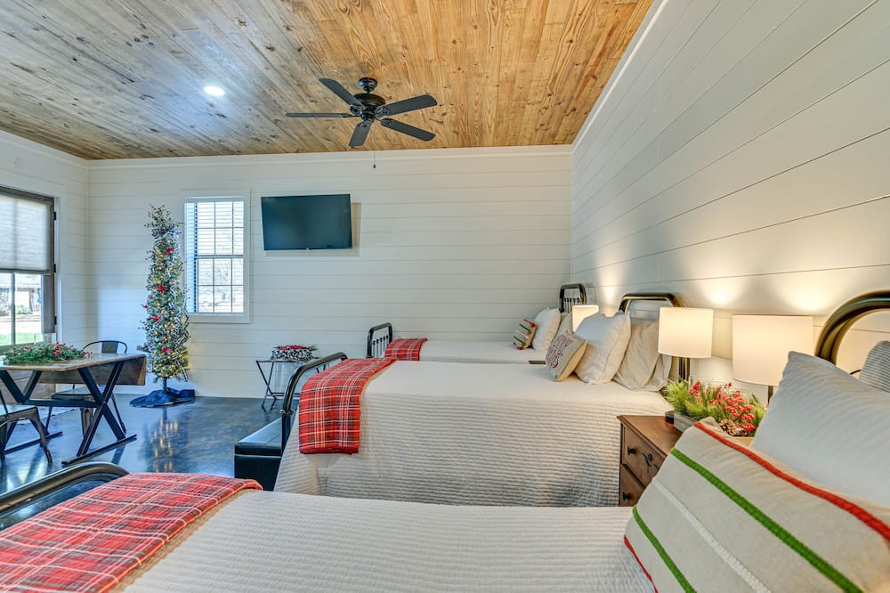 Photo of Bedroom in French Camp