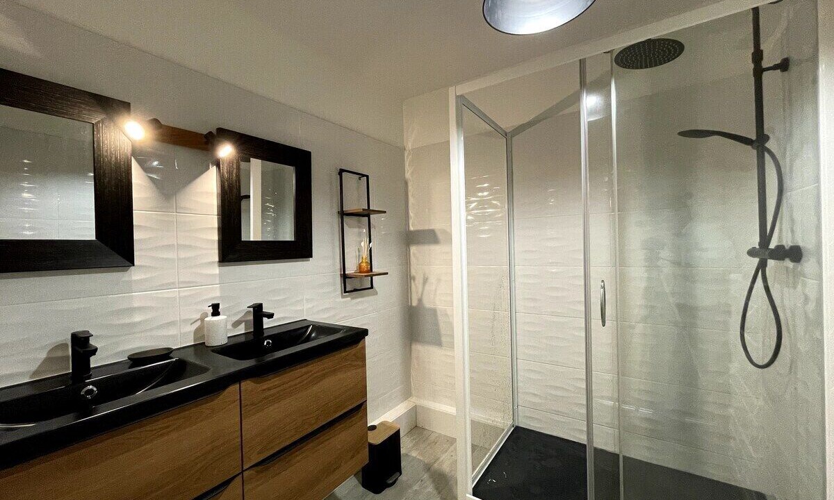 Photo of Others in Downtown Angers