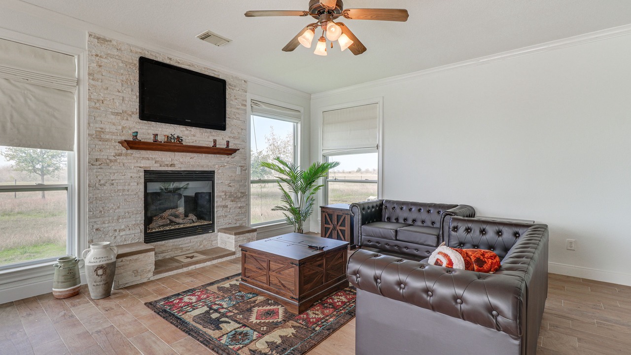 Photo of Livingroom in Taylor