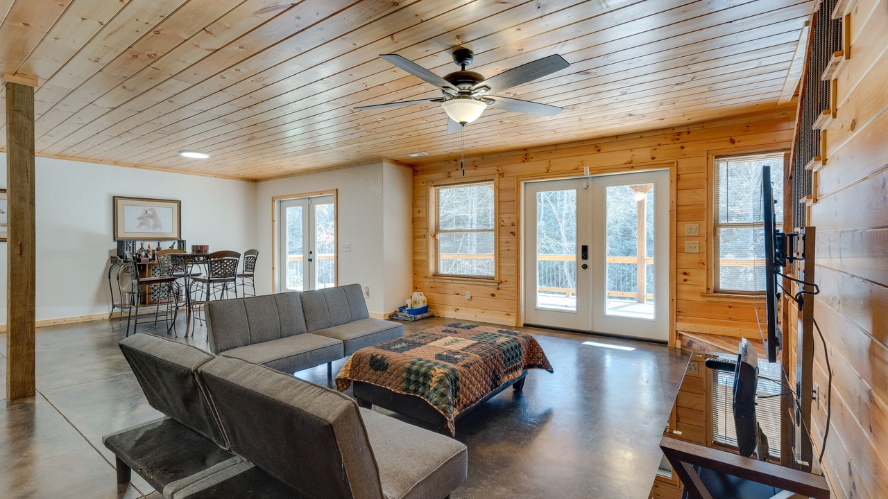 Photo of Livingroom in Tarheel