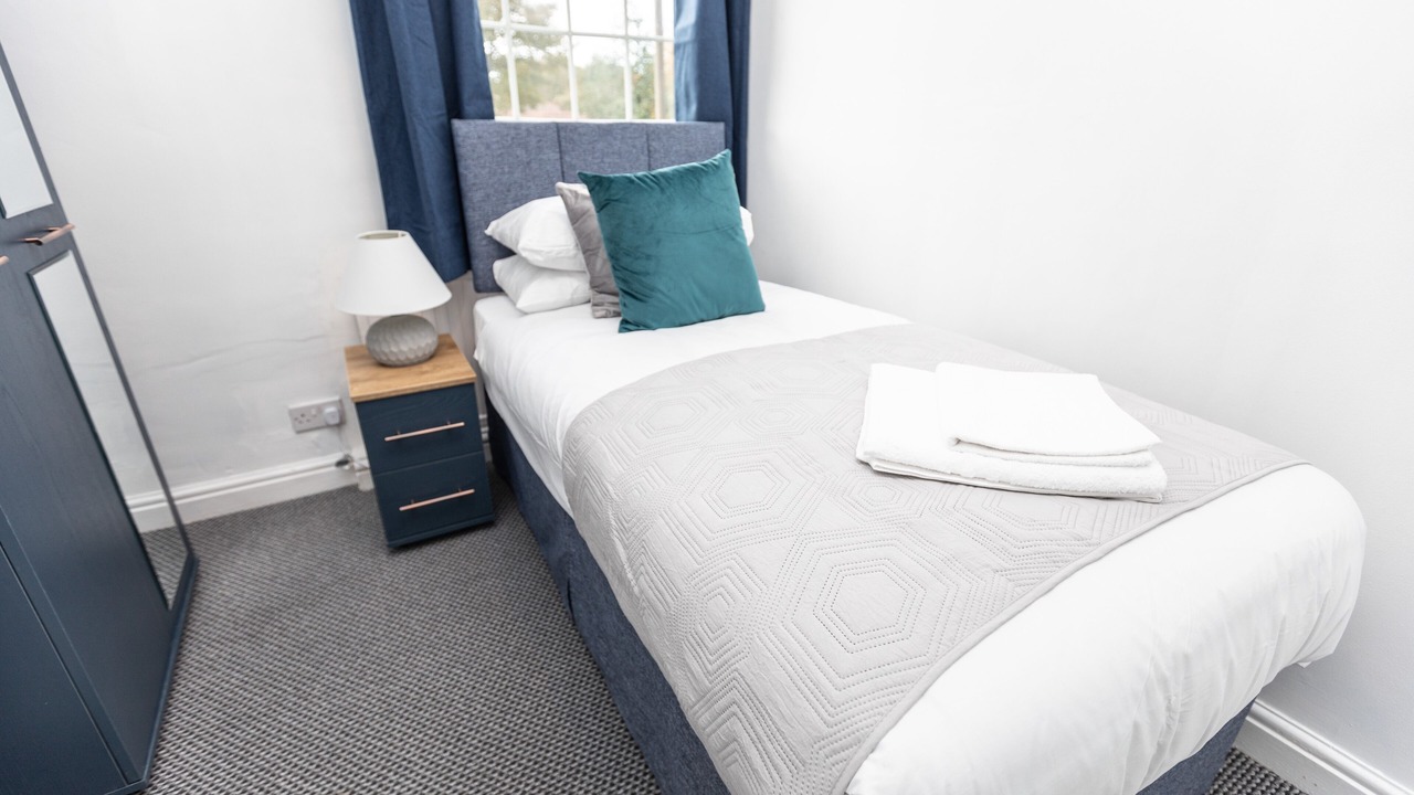 Photo of Others in Hemsworth