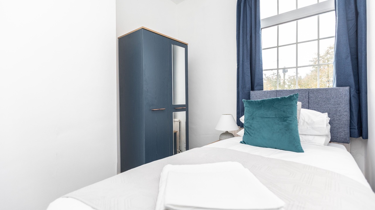 Photo of Others in Hemsworth