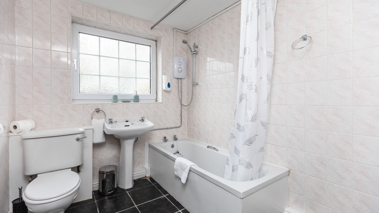 Photo of Others in Hemsworth