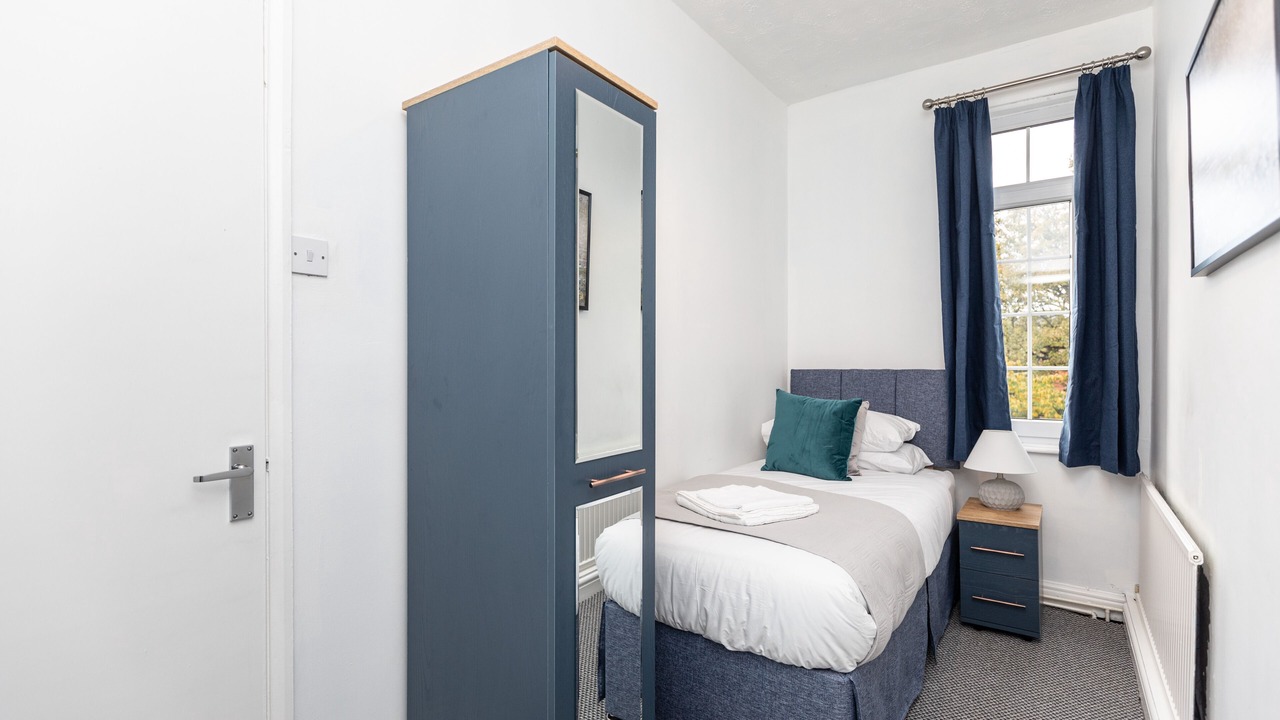 Photo of Others in Hemsworth