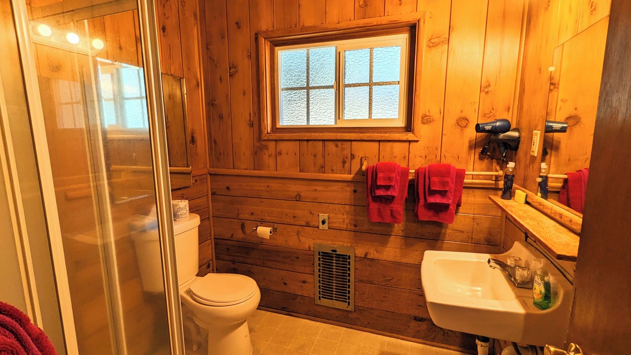 Photo of Bathroom in Idyllwild