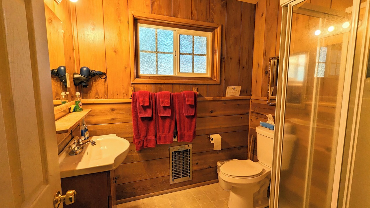 Photo of Bathroom in Idyllwild
