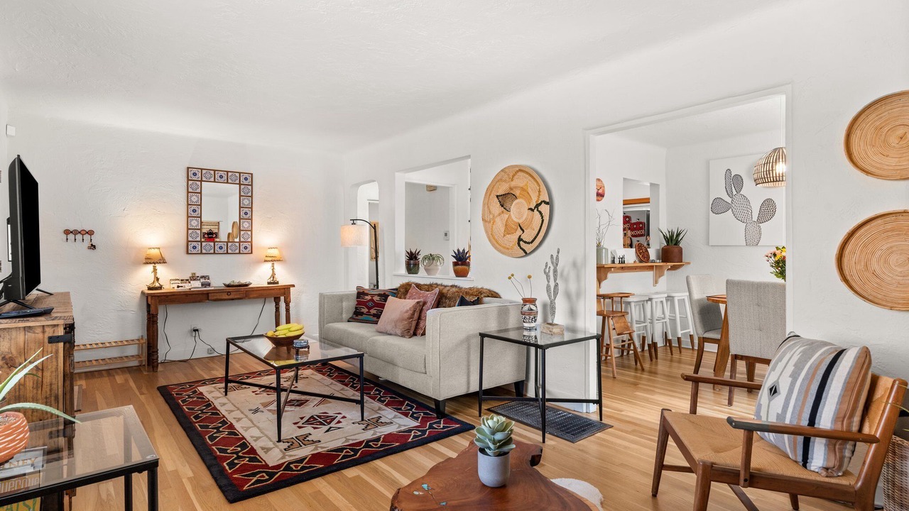 Photo of Livingroom in Nob Hill