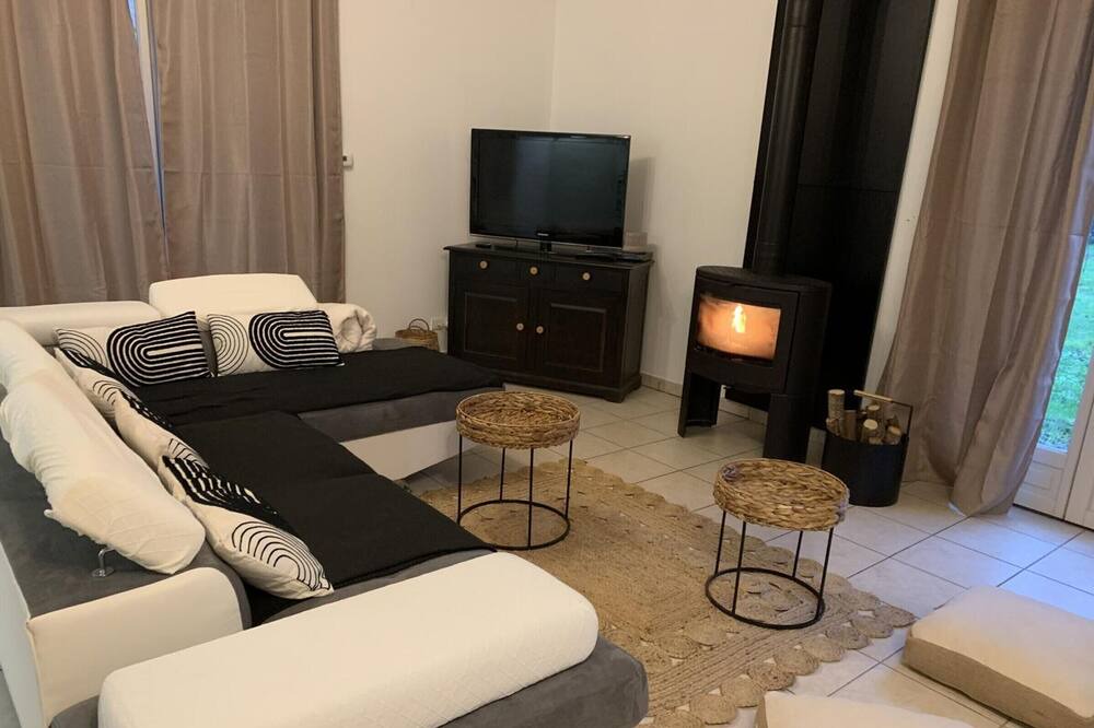 Photo of Livingroom in Avermes