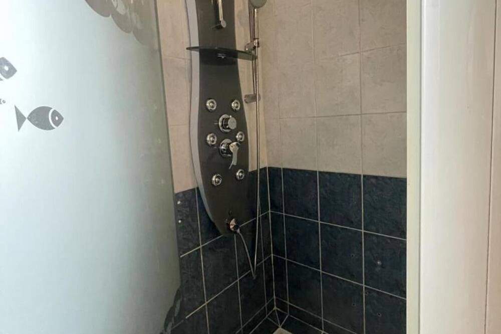 Photo of Bathroom in Avermes