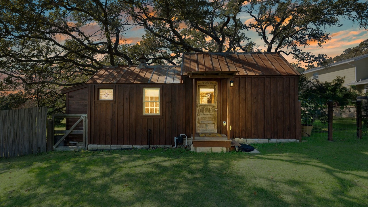 Photo of Outdoor in West Oak Hill
