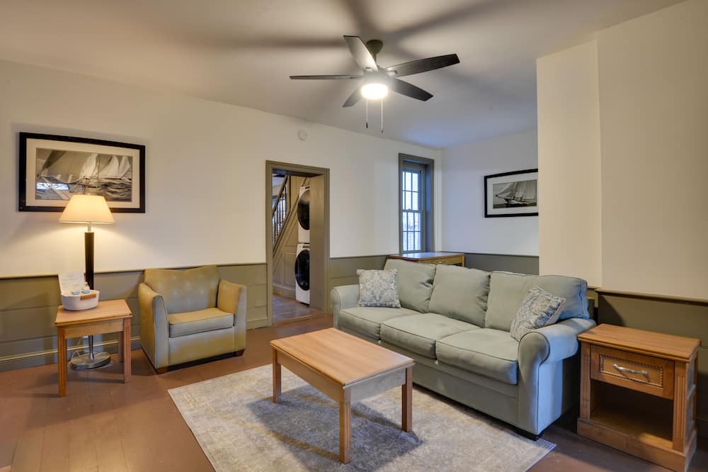 Photo of Livingroom in Town of Hounsfield