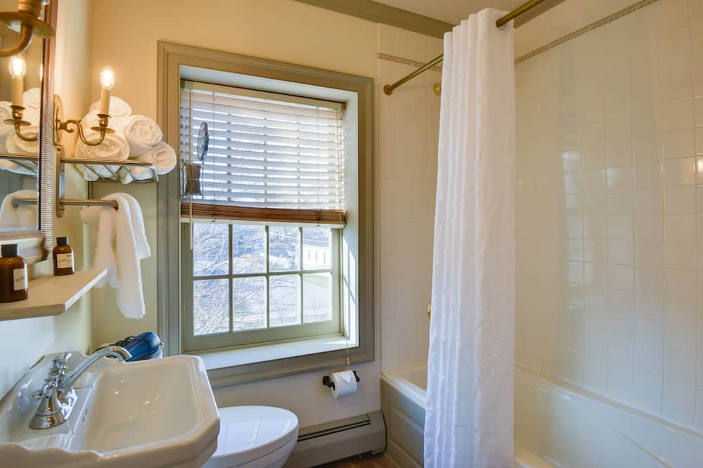 Photo of Bathroom in Town of Hounsfield