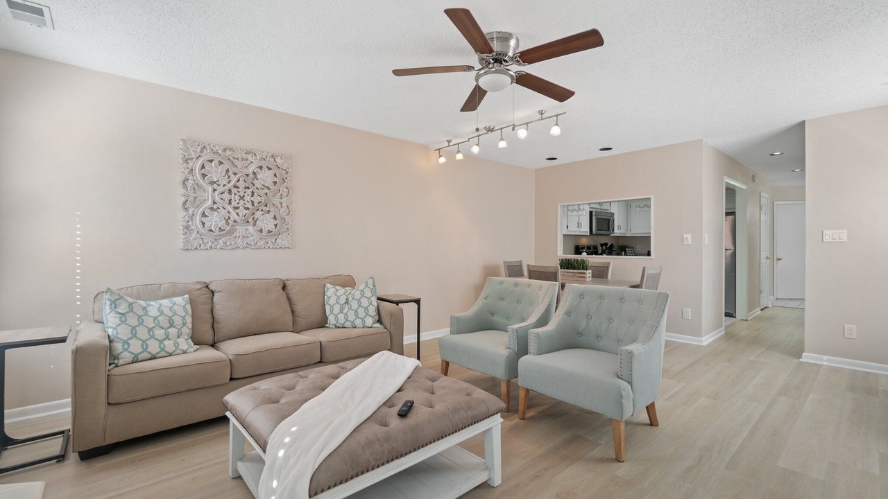 Photo of Livingroom in Chic's Beach