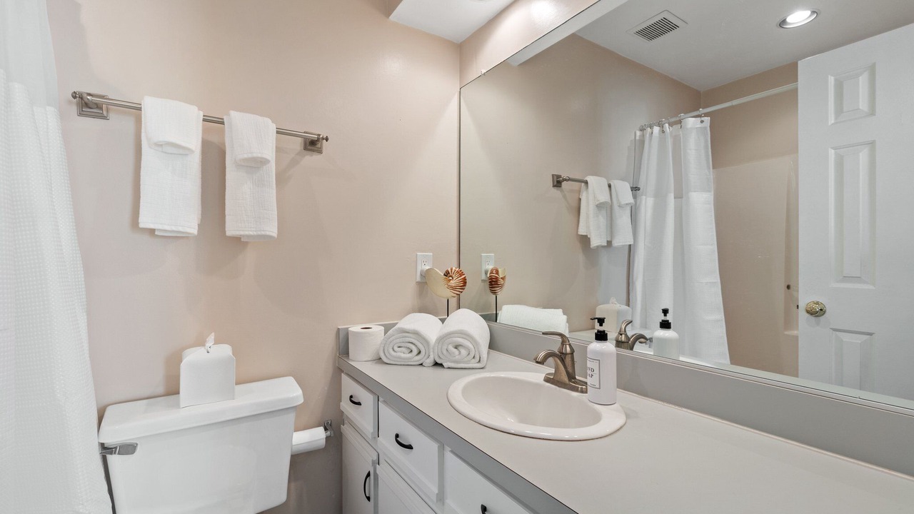Photo of Bathroom in Chic's Beach