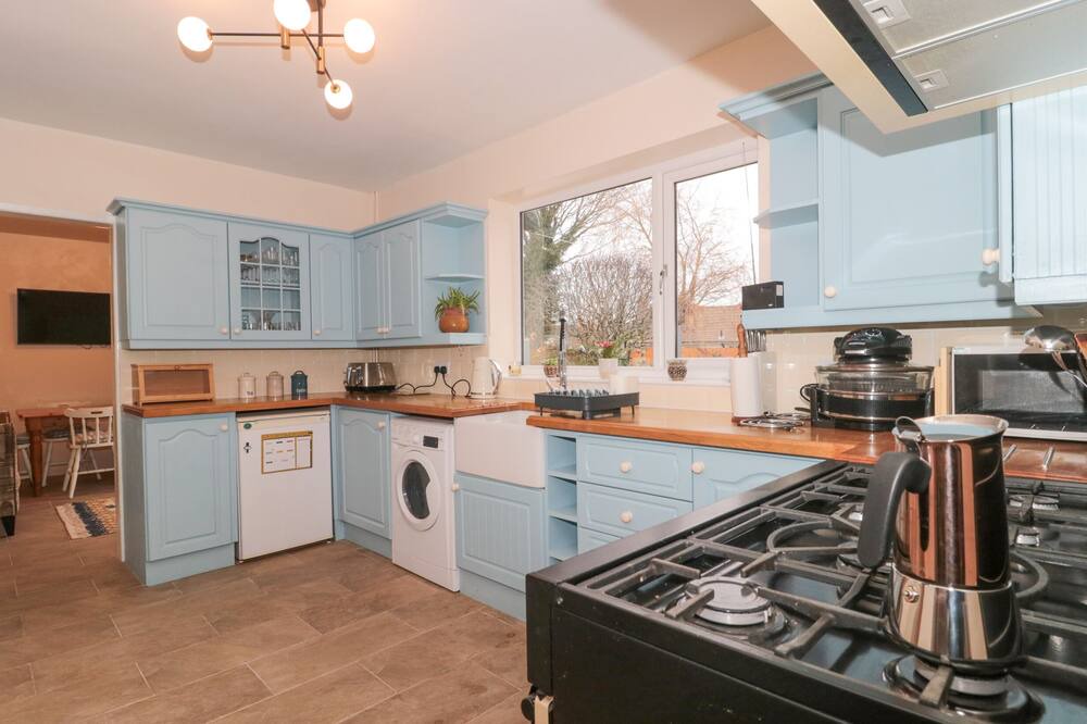 Photo of Kitchen in Portishead