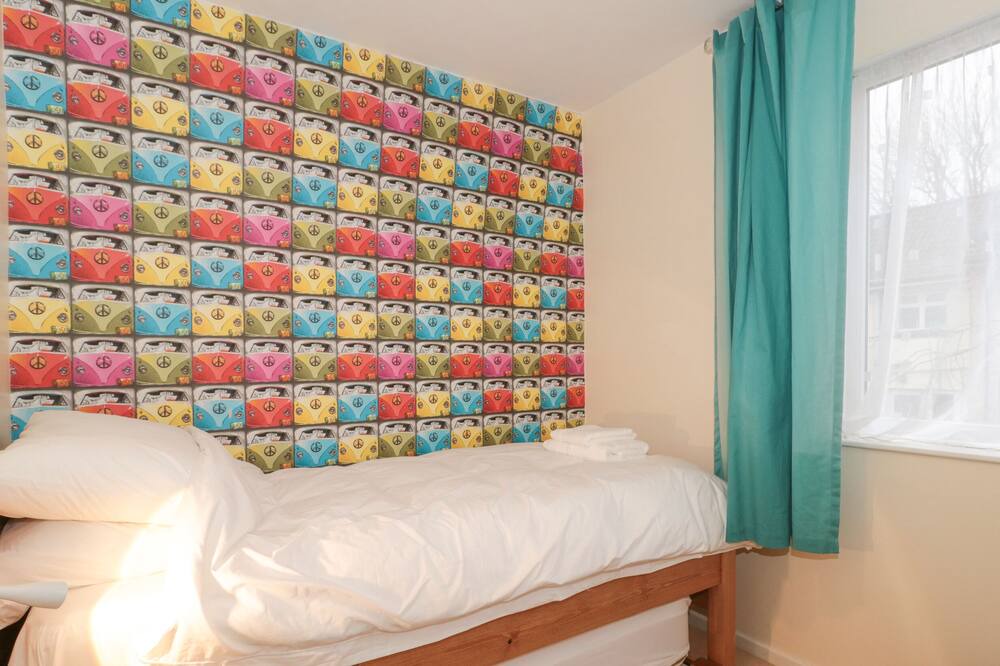 Photo of Bedroom in Portishead