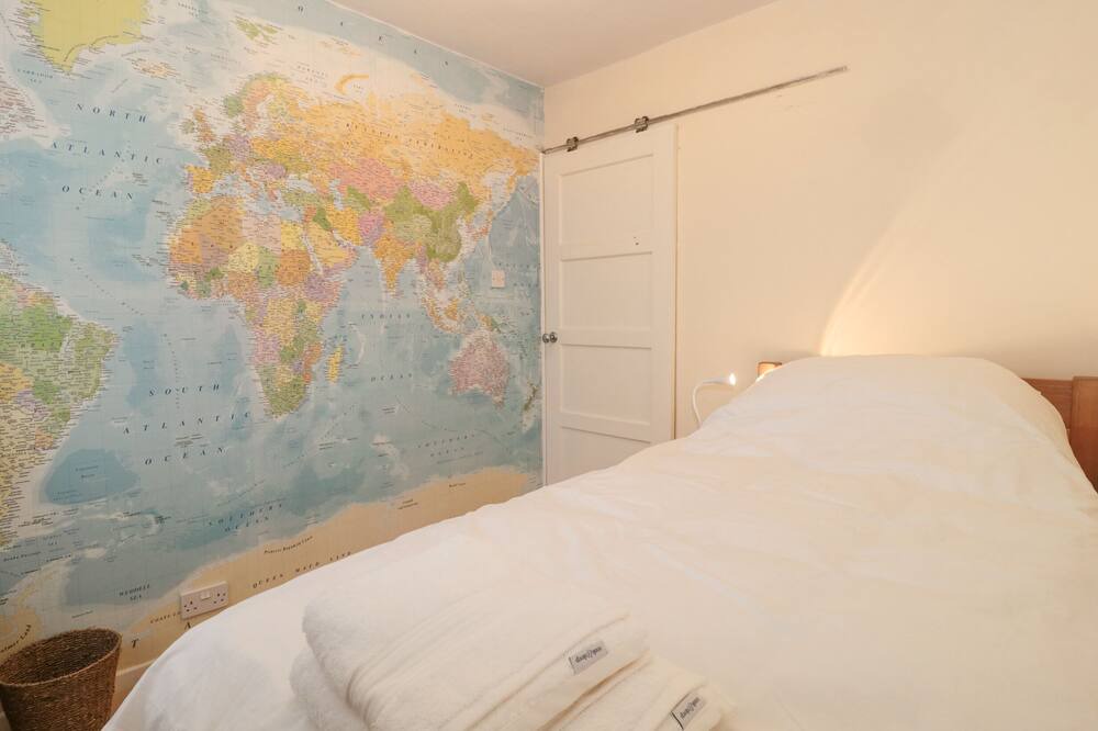 Photo of Bedroom in Portishead