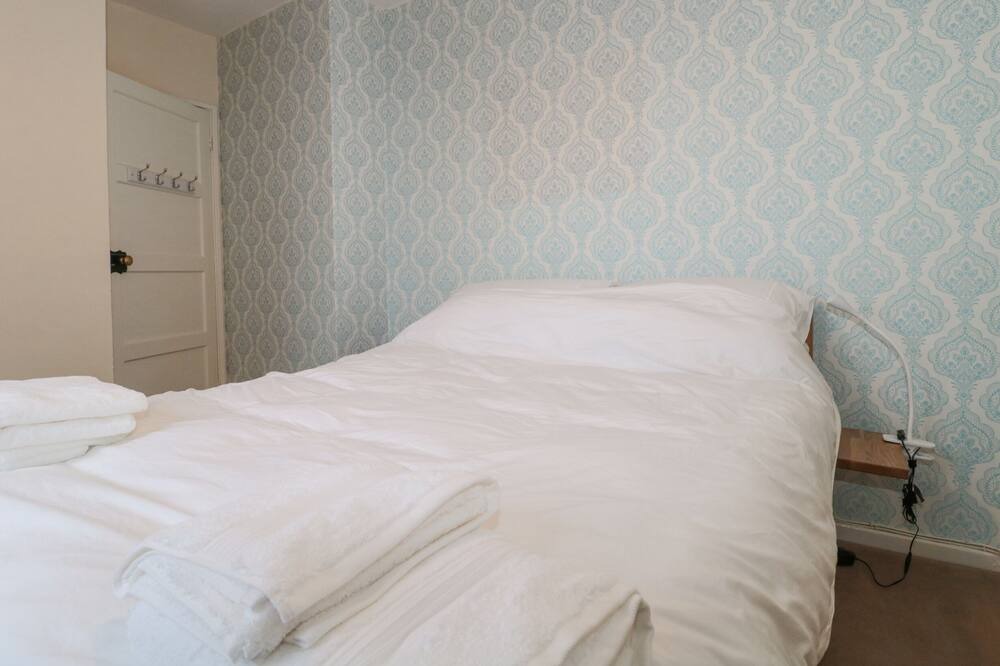Photo of Bedroom in Portishead