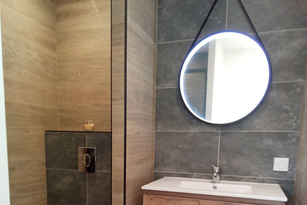 Photo of Bathroom in Le Loroux-Bottereau