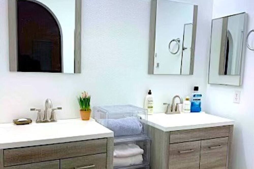 Photo of Bathroom in Rancho Cucamonga