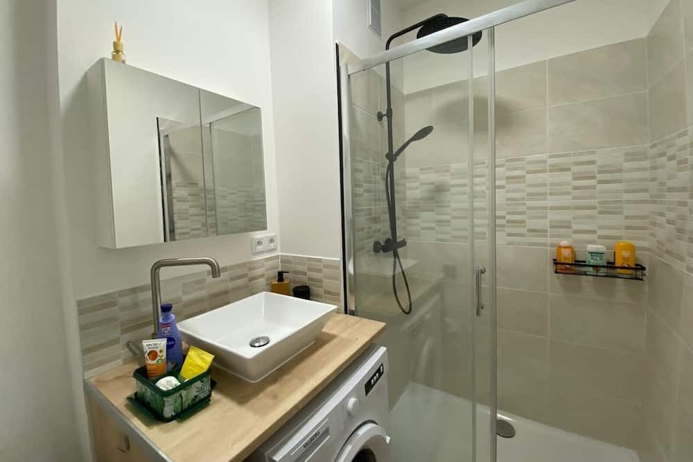 Photo of Bathroom in Bollee