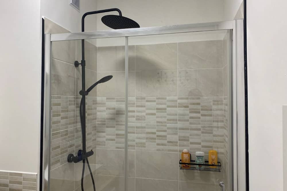 Photo of Bathroom in Bollee