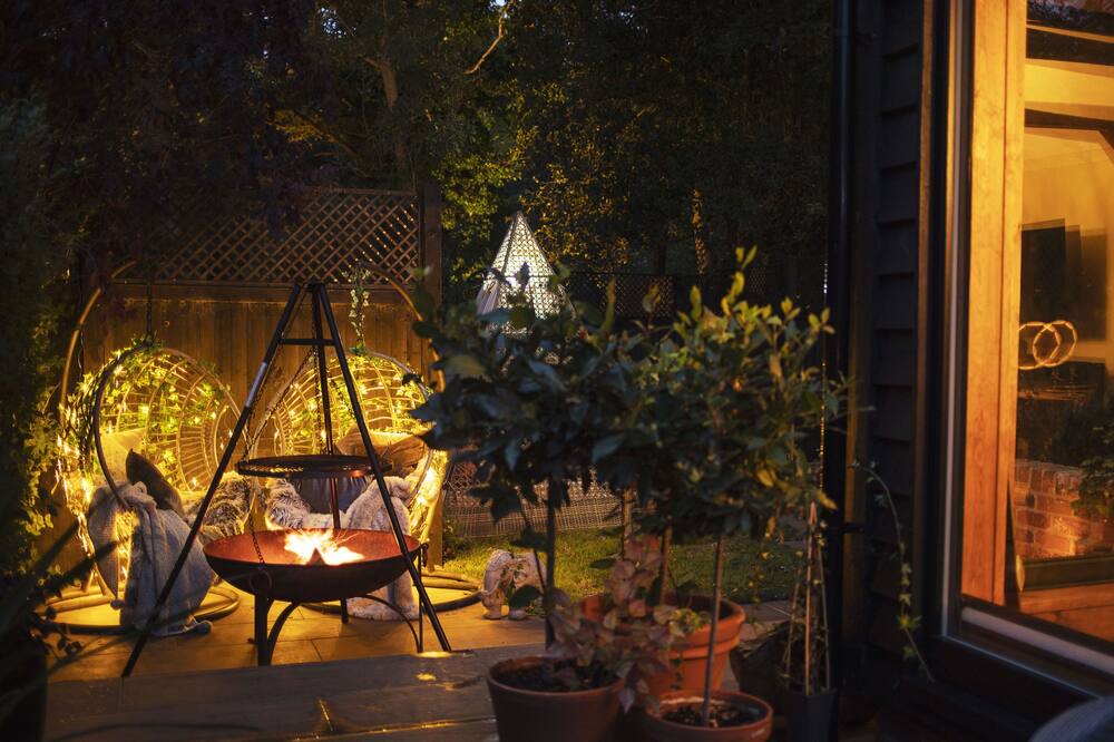 Photo of Others in Layer de la Haye