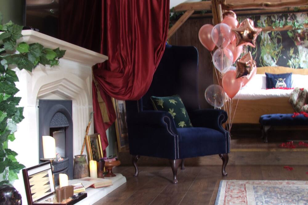 Photo of Others in Layer de la Haye