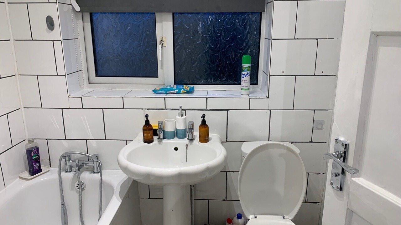 Photo of Bathroom in Havering Park