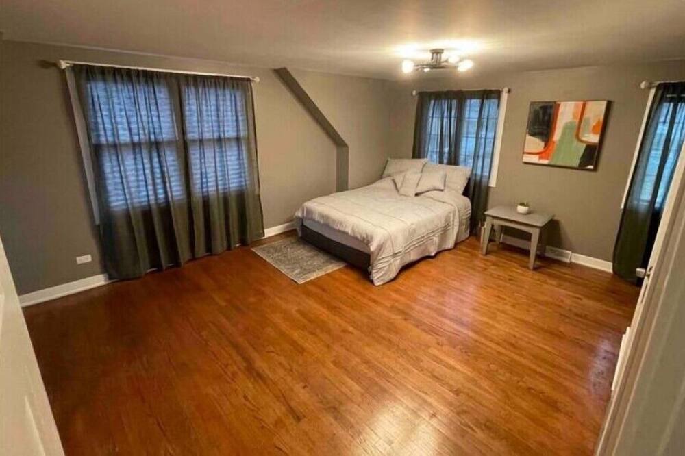 Photo of Bedroom in Oak Lawn