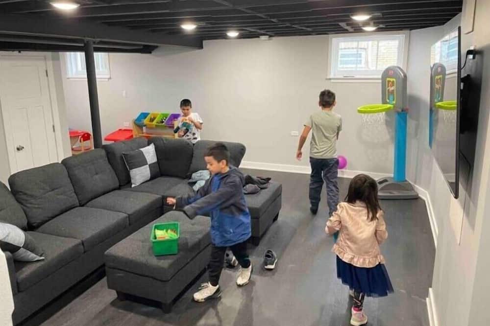 Photo of Others in Oak Lawn