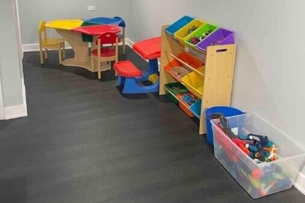 Photo of Others in Oak Lawn