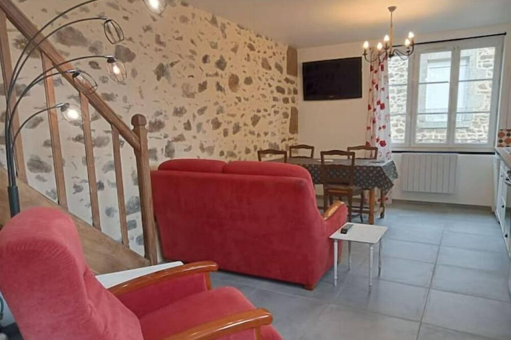 Photo of Livingroom in Saint-Leonard-des-Bois
