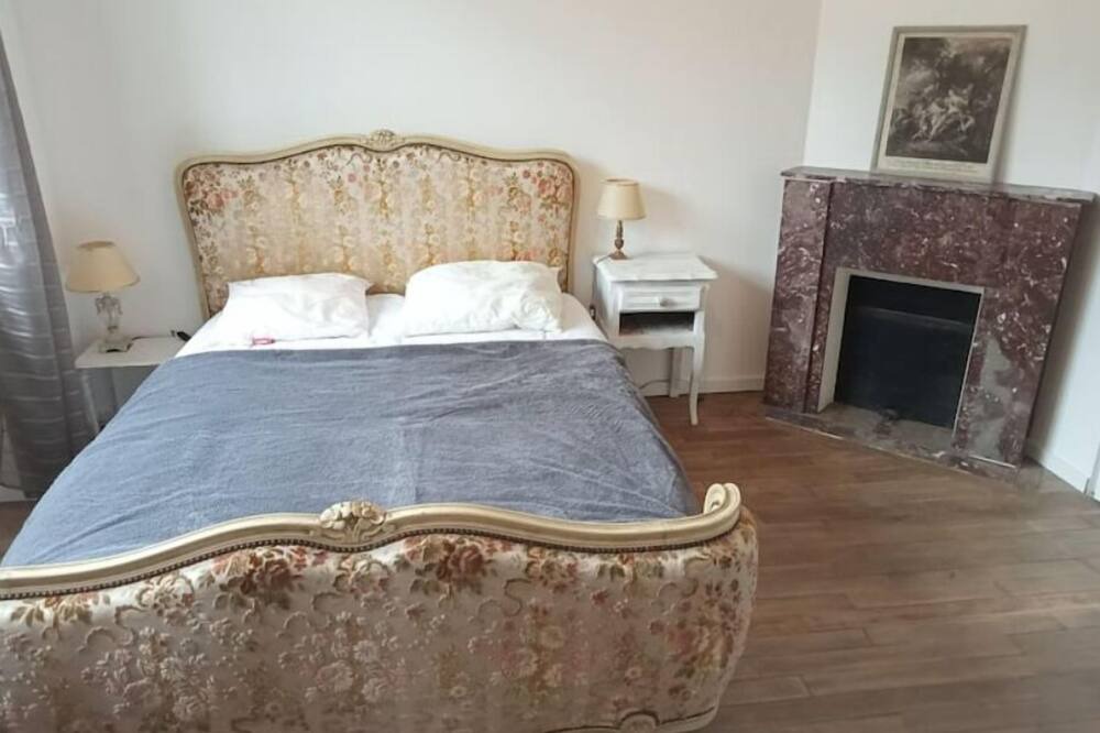 Photo of Bedroom in Saint-Leonard-des-Bois