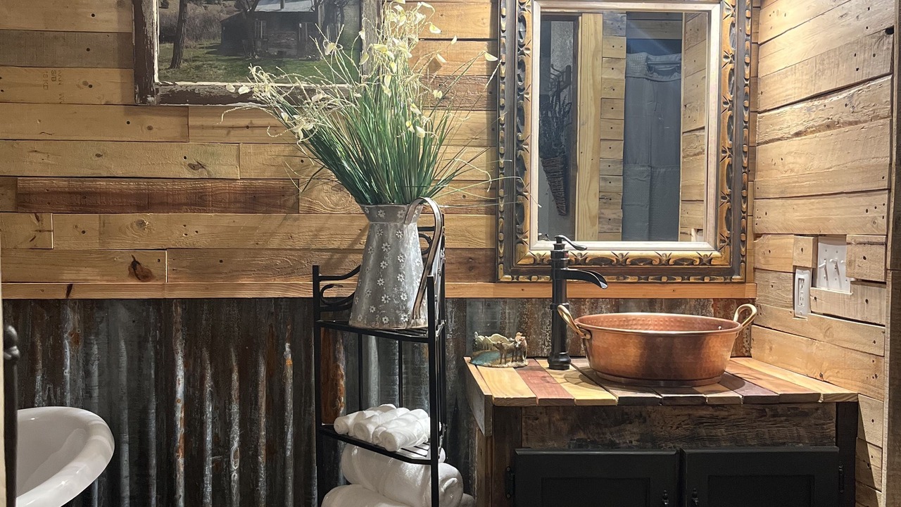 Photo of Bathroom in Idaho City