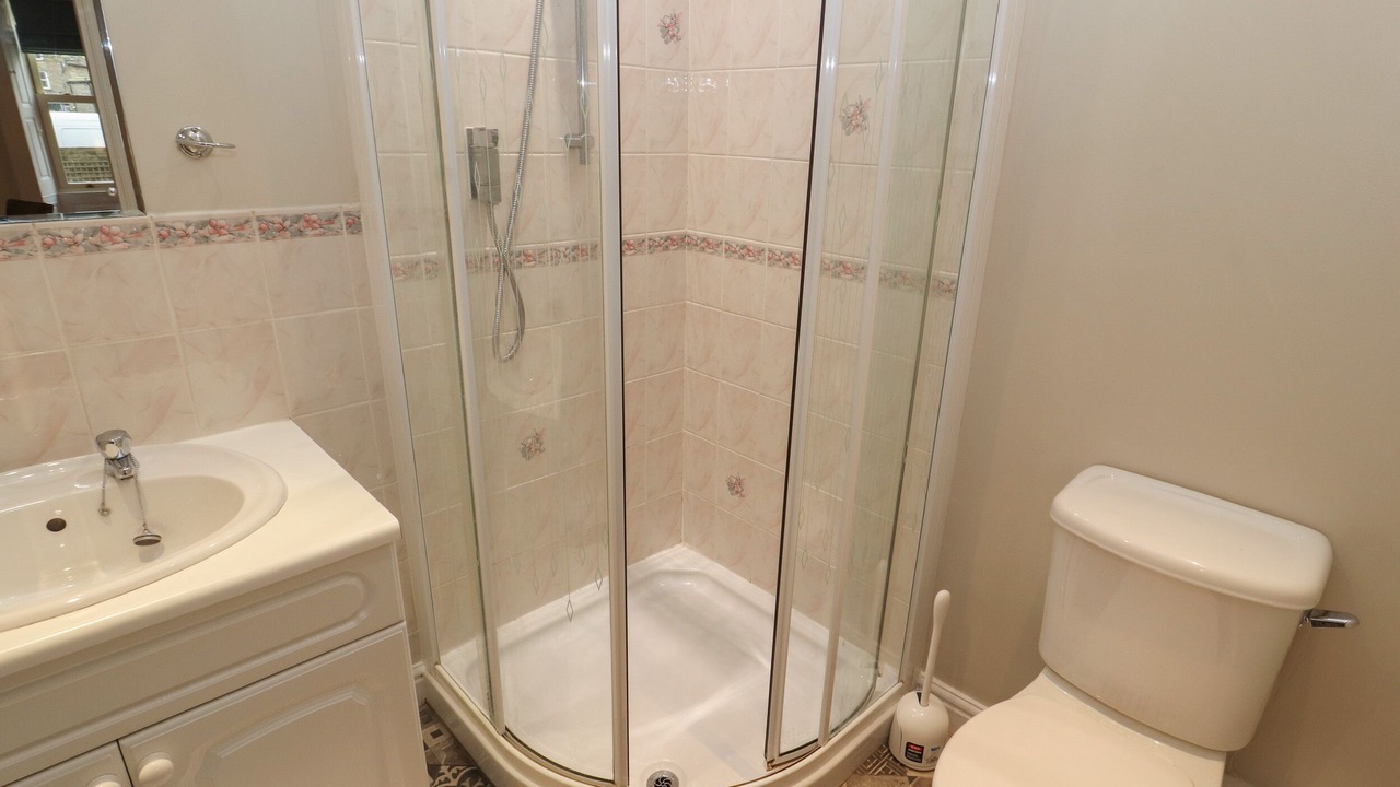 Photo of Others in Gayle