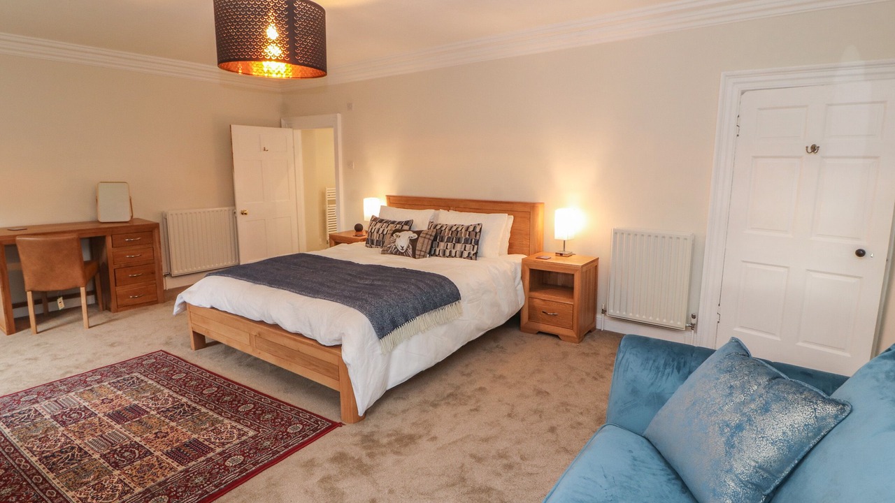 Photo of Others in Gayle