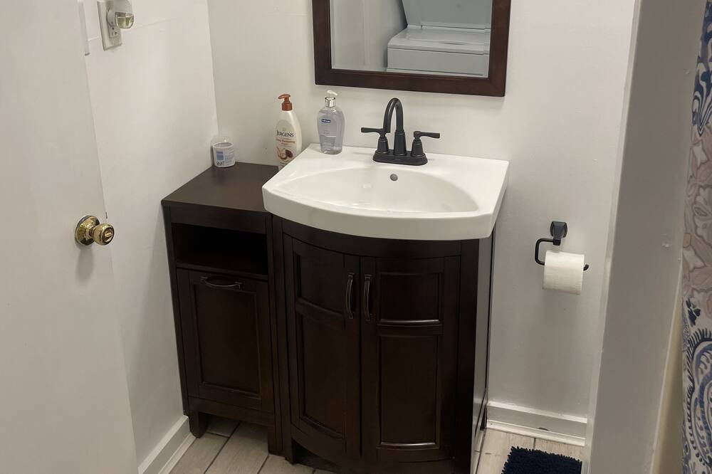 Photo of Bathroom in Mobile