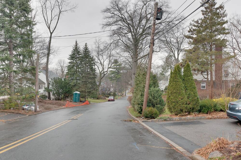 Photo of Outdoor in Teaneck