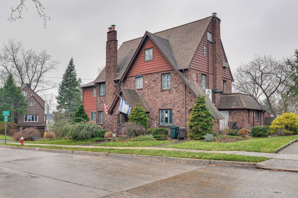 Photo of Outdoor in Teaneck
